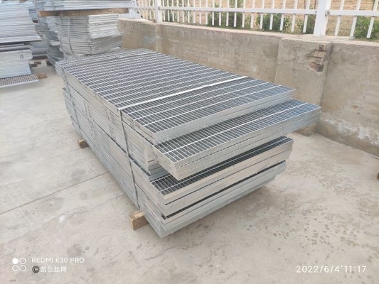 Kohlenstoffstahl-heißes Bad galvanisierte kundengebundenes weißes silbernes Stahlmetallgitter