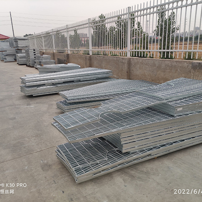 Spezielles geformtes Stahlgitter-heißes Bad galvanisierte kundengebundenes G325/30/100