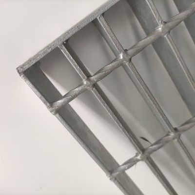 Weißes silbernes Stahlmetallgitter-Druck-Schweißens-heißes Bad galvanisierte