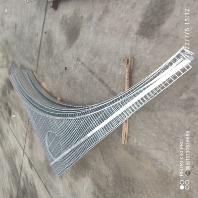 Heißes Bad-fertigte galvanisiertes Kohlenstoffstahl-Metallgitter spezielles geformt besonders an