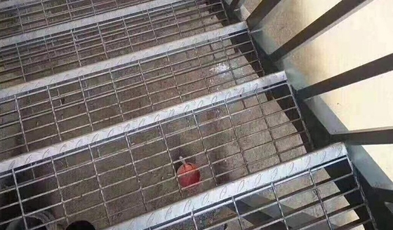 ODM lief Wohnmetall galvanisierte Treppen-Schritte weg